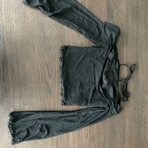 Topp från shein - Storlek xs, knappt använd.