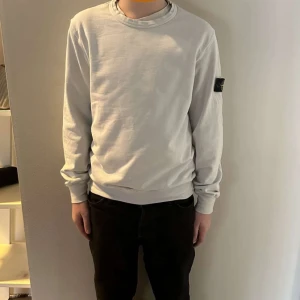 Stone island Sweatshirt  - Perfekt skick, använd fårtal gånger