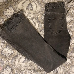 Jeans  - Använt skick men inga skavanker 