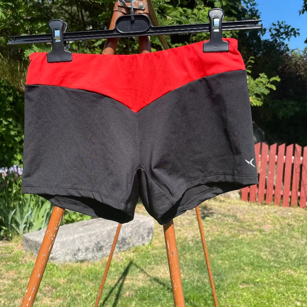 Fina gymnastik shorts, kontakta vid frågor ( köparen står för frakt)❤️. Övrigt.