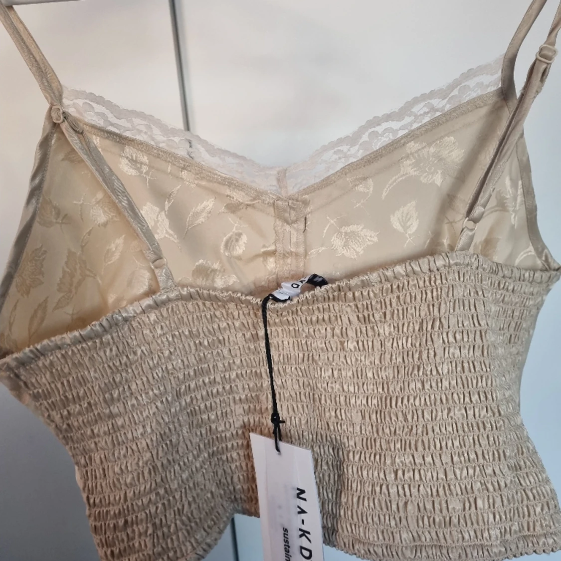 Topp från NA-KD i beige - 91