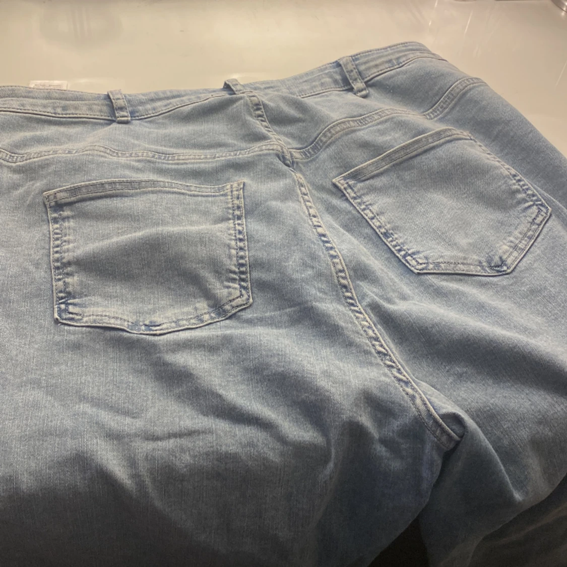 Blåa bootcut jeans  - 91