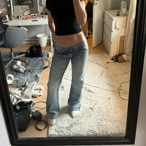 lågmidjade jeans❣️ - snygga lågmidjade jeans men kommer tyvärr inte till användning längre 