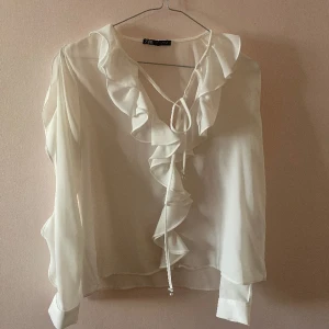 Zara topp - Fin zara blus köpt för 380kr