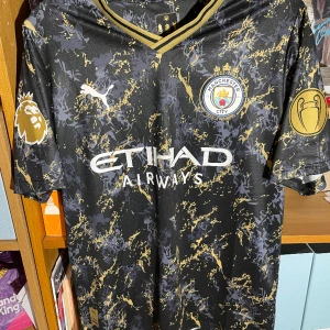 Manchester City Treble winner - Nytt skick och använd fåtal gånger Manchester City Treble Winner 2022/2023