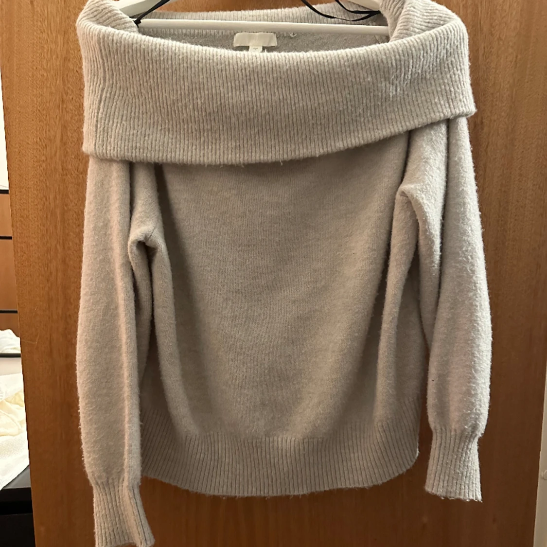 Off shoulder tröja  - 90