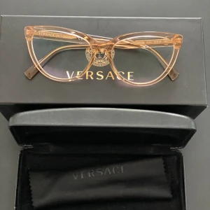 Synglasögon  - Synglasögon Versace, perfekt skick, köpt i Polen, kvitton finns