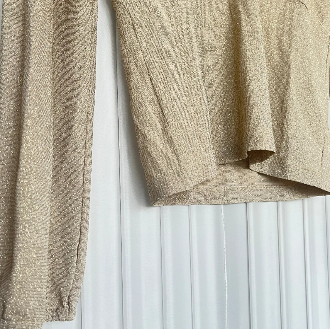 Guldig blus från Filippa K - 91