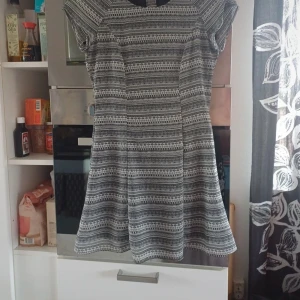 Klänning  - I fint skick  Hm divided