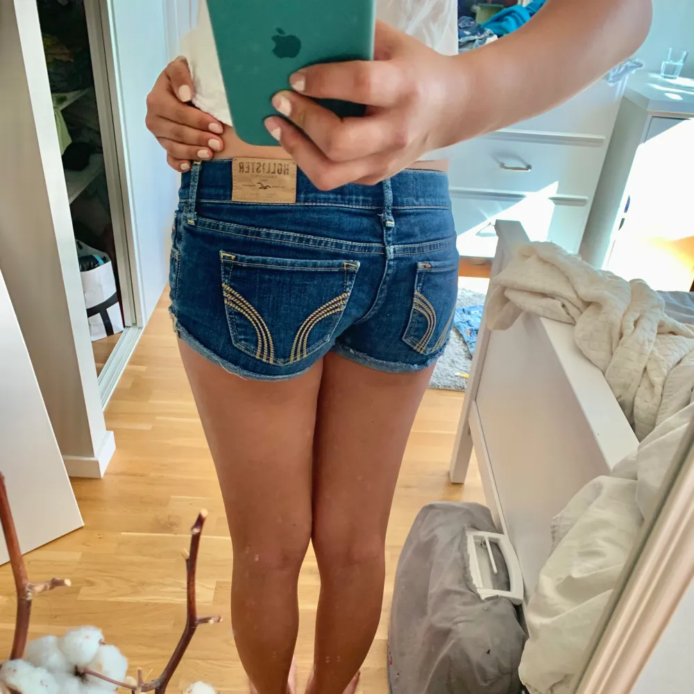 Lågmidjade fina shorts!💖. Shorts.