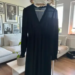 Svart klänning i storlek m☺️