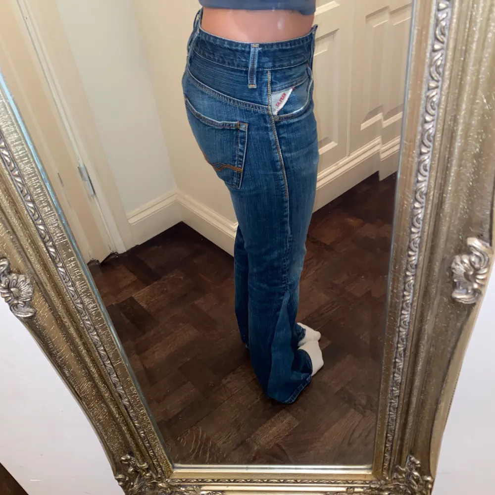 Bra skick. Omgjorda från skinny till bootcut. (Jag är 1,65 cm lång) . Jeans & Byxor.