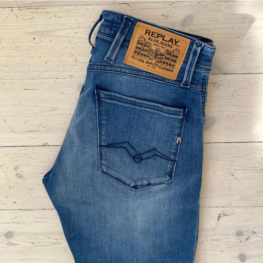 Replay Anbass Hyperflex jeans i perfekt skick 🙌 skriv vid fråga 👍 . Jeans & Byxor.