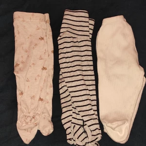 Med fot  - Byxor med fot 56. Newborn , hm etc...