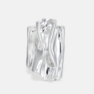 Ring - Säljer denna skit snygga ring ifrån pilgrim 💘 den är justerbar! Nypris 399kr.