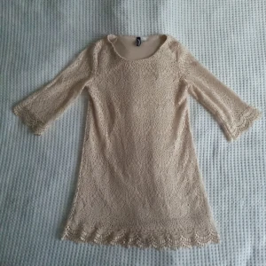 H&M dress  - Size S, minu dress, lace, beuge
