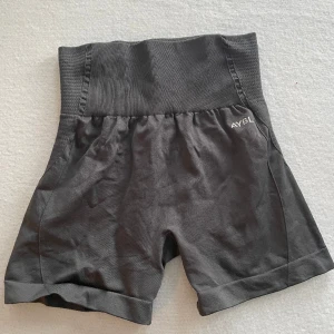 Aybl  - Aybl shorts strl S sitter som xs. 50kr