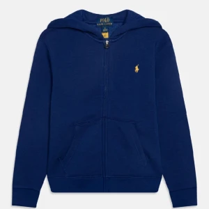 Ralph lauren zip up - En fin och unik blå färg slutsåld typ överallt säljer för ett bra pris så bara kontakt om ni har frågor 