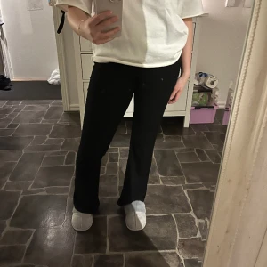 Yoga pants  - Säljer mina lågmidjade yoga pants från Lager157 då de är för stora för mig🩷
