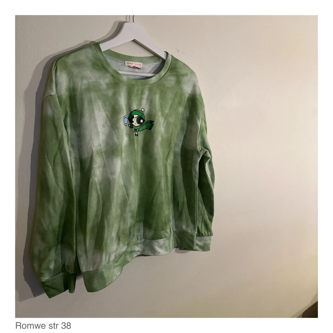 Grön tröja med tryck