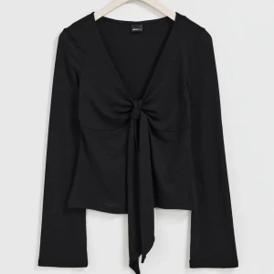 Knyttopp ginatricot  - Bra skick och knappt använd 🥰