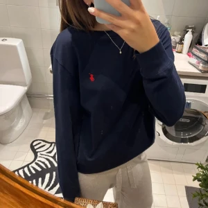 Ralph lauren tröja - Köpt här på plick men knappt använd. Bra skick!