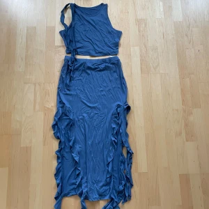 Blå set  - Storlek L/M nyskick 