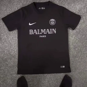 Balmain x PSG - Helt nya