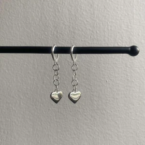 02silver örhängen - Supergulliga och fina örhängen!! (Ej nickelfria)