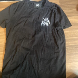 KWD tshirt - Använd nån gång. Endast Swish. Skriv till mig vid intresse 