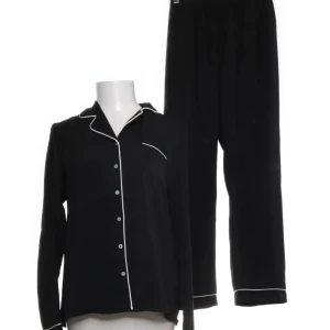 Pyjamas sett  - Pyjamas sett i storlek s