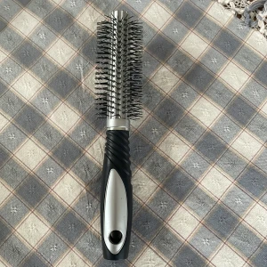 Rund borste - Skriv till mig om du undrar något!