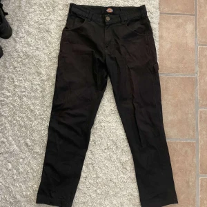 Dickies jeans - Stl W30  Bra skick 