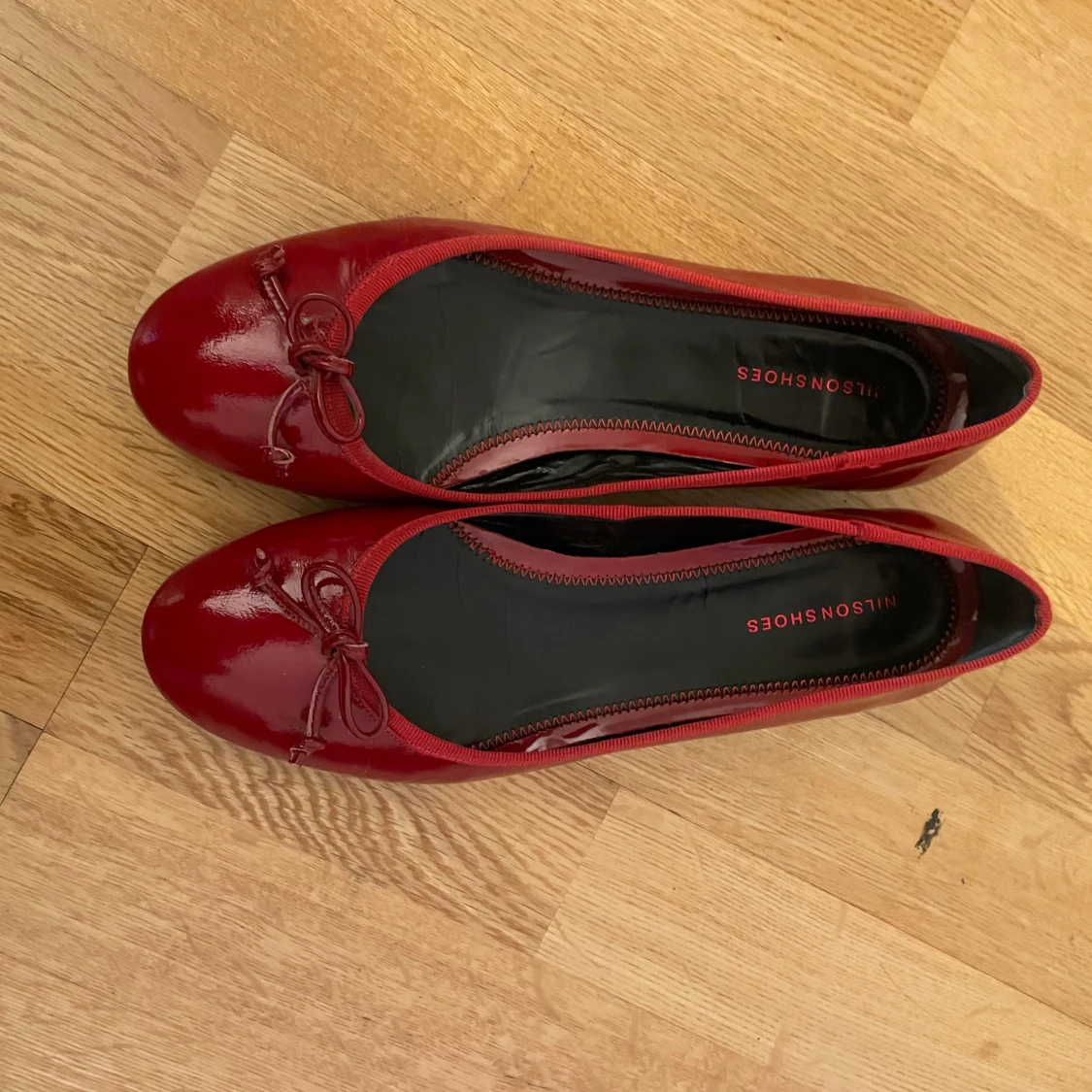 Röda ballerinaskor  - 90