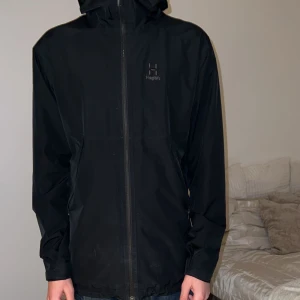 Haglöfs jacka  - Tjena säljer min Haglöfs jacka eftersom jag inte använder den längre och den bara står o tar plats 