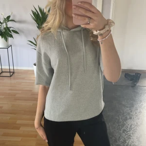 Mintgrön stickad T-shirt  - En stickad tröja i mintgrön 💕