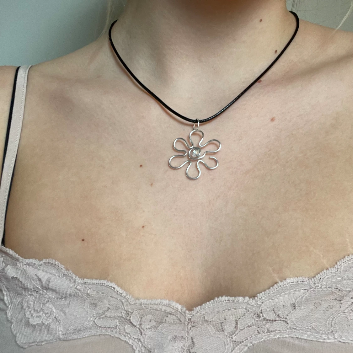 Halsband blomma - 92