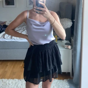 Lila linne - Lila lille från Lindex i storlek S💜 använt 1 gång!!