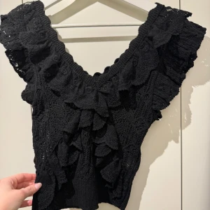 Zara topp - Säljer denna supersöta toppen från Zara då den tyvärr inte kommer till användning!! Som ny 