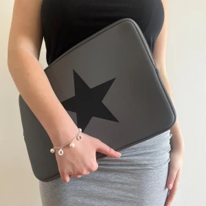 Datorfodral  - !!Supersnyggt dator fodral!!🙏🏼💘Passar alla datorer… (Avvecklat uf-företag…. Org pris 269kr) 