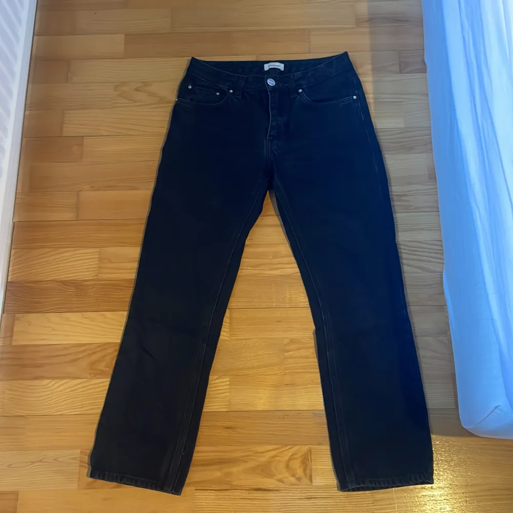 em Jeans storlek 26/32 passar en xs, s. Jeans & Byxor.