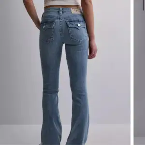 Köpte dessa true religion jeans som aldrig är använda då jag precis hämtade ut dom! Hör av er för frågor❤️