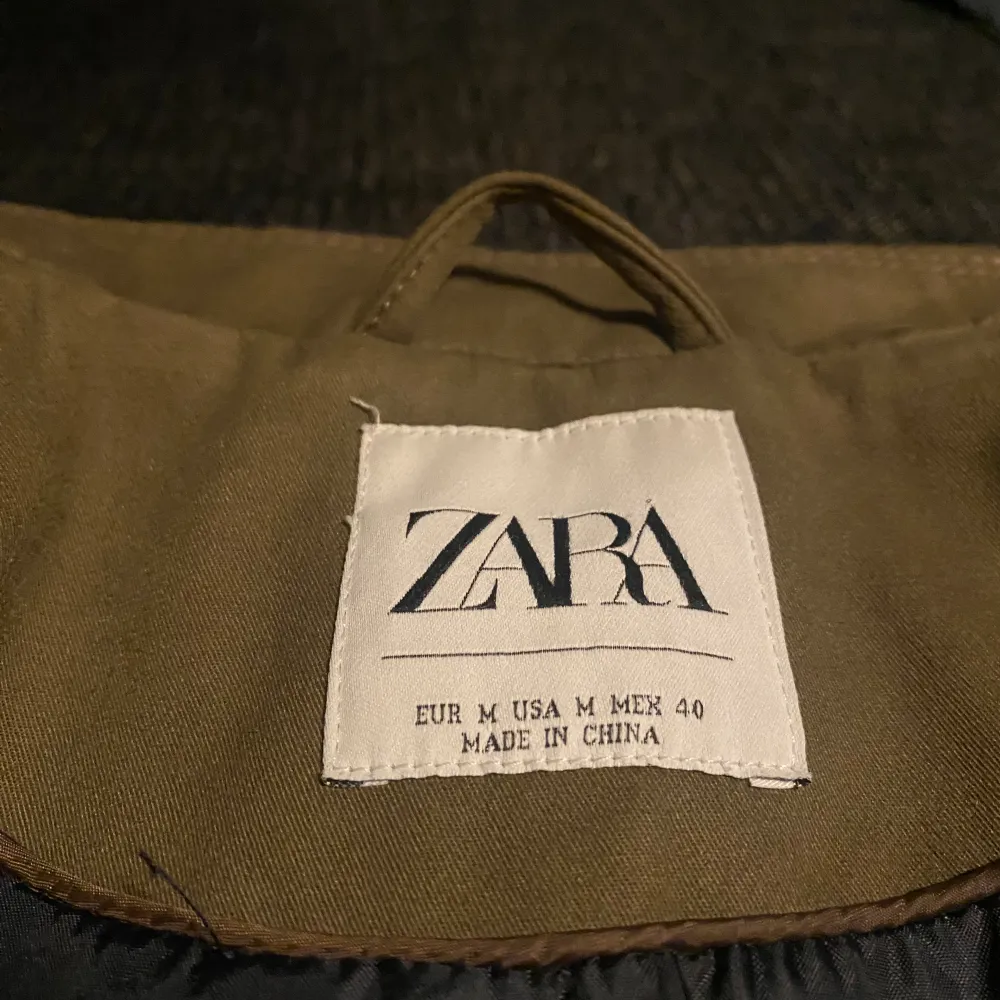 Säljer denna Zara jacka  Fri frakt  Inga märken eller slitage. Jackor.