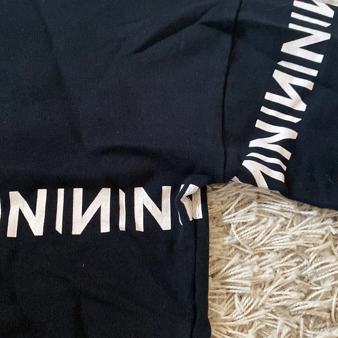 Svart NA-KD crewneck - 90