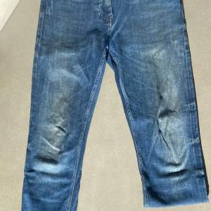 En Hugo boss jeans på en mycket bra skick storlek 29/32