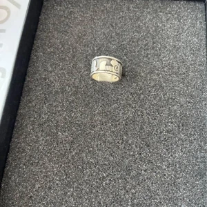 Silver Ring - Äkta 925 silverring. Med stämplar. Fint mönster, perfekt som present till någon man tycker om 🤩🤩🤩