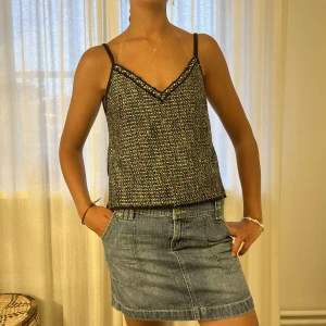 Zara topp - Jättecool topp från zara! Mycket bra skick!