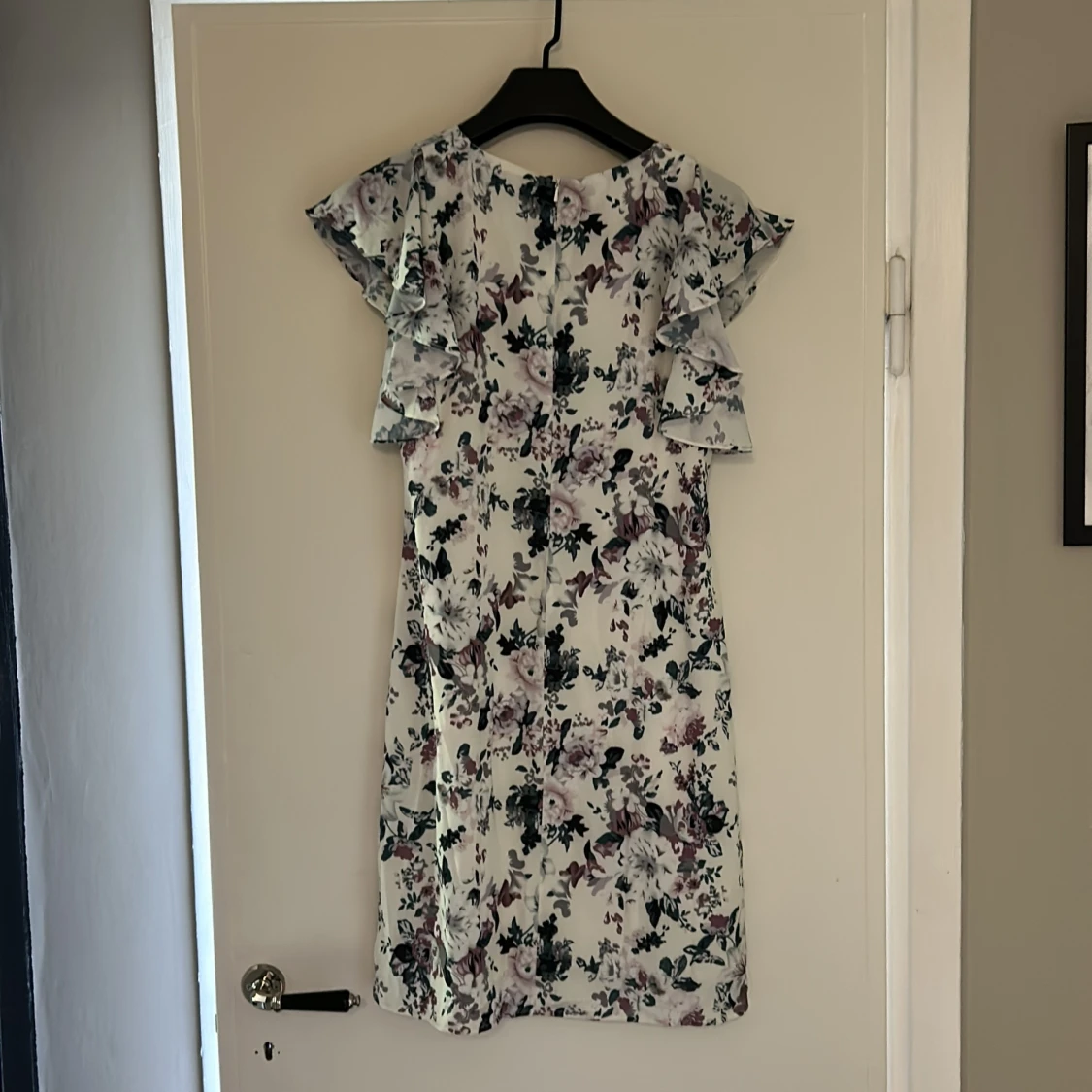 Blommig klänning  - 90