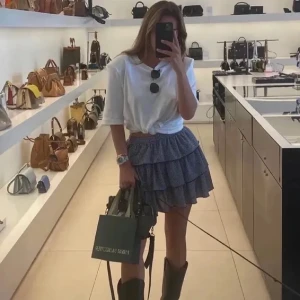 Rutig zara kjol - Världens finaste rutiga zara kjol som var populär förut💙 