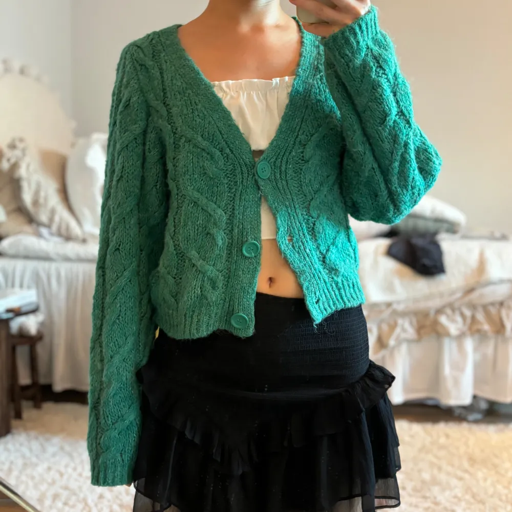 Grön Stickaf Kofta | Zara | Stickat